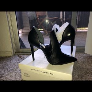 Steve Madden Dolly Black Leather Heels 